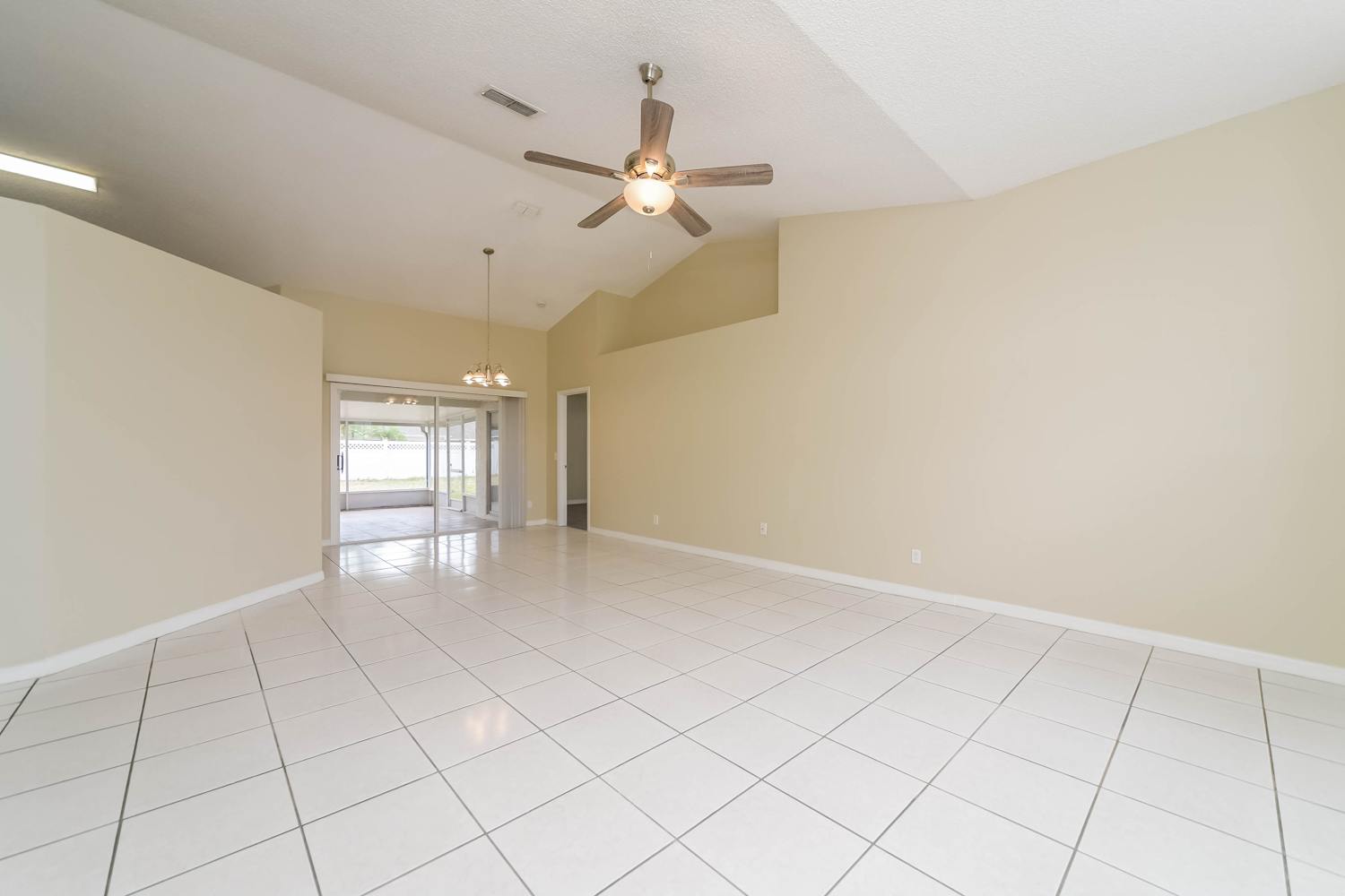1440 Bradwell Dr photo 4