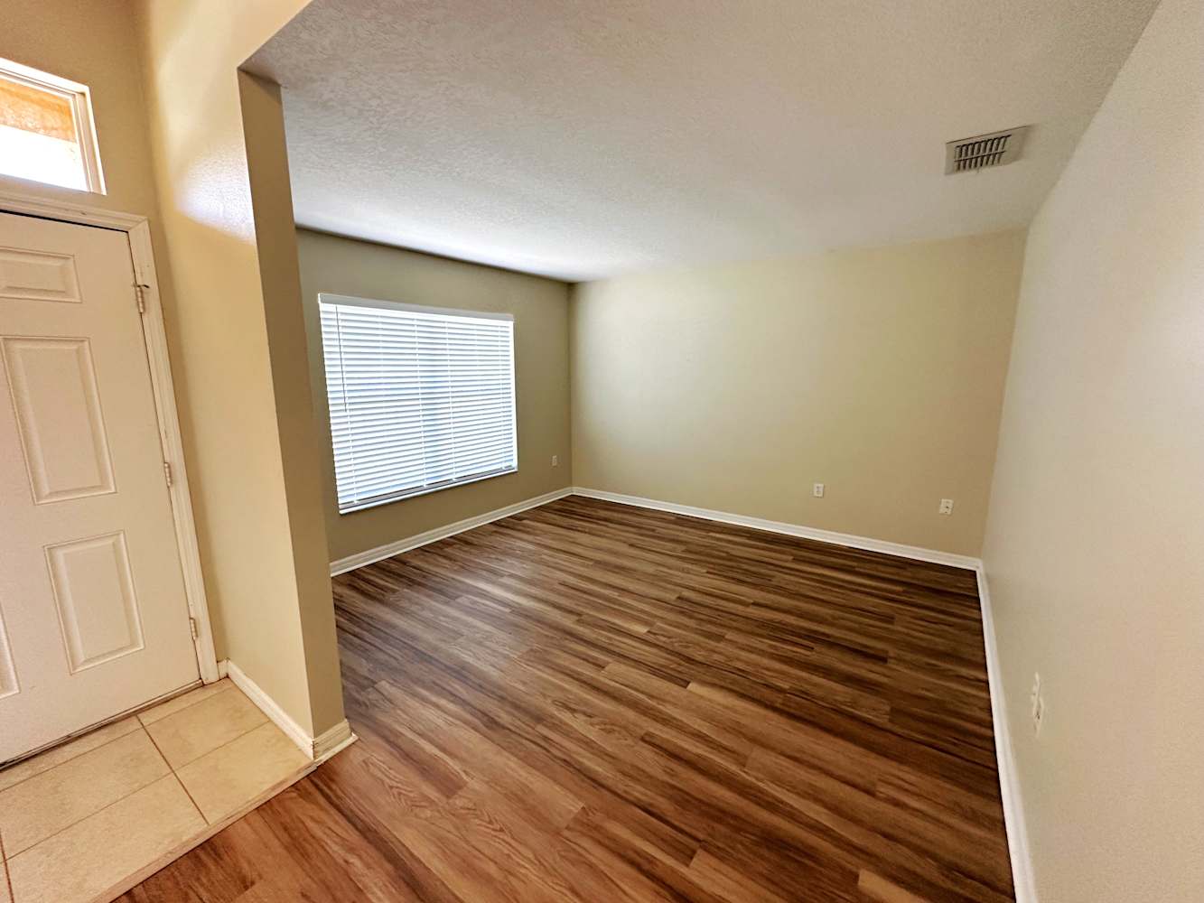 2207 Ardon Ave photo 3
