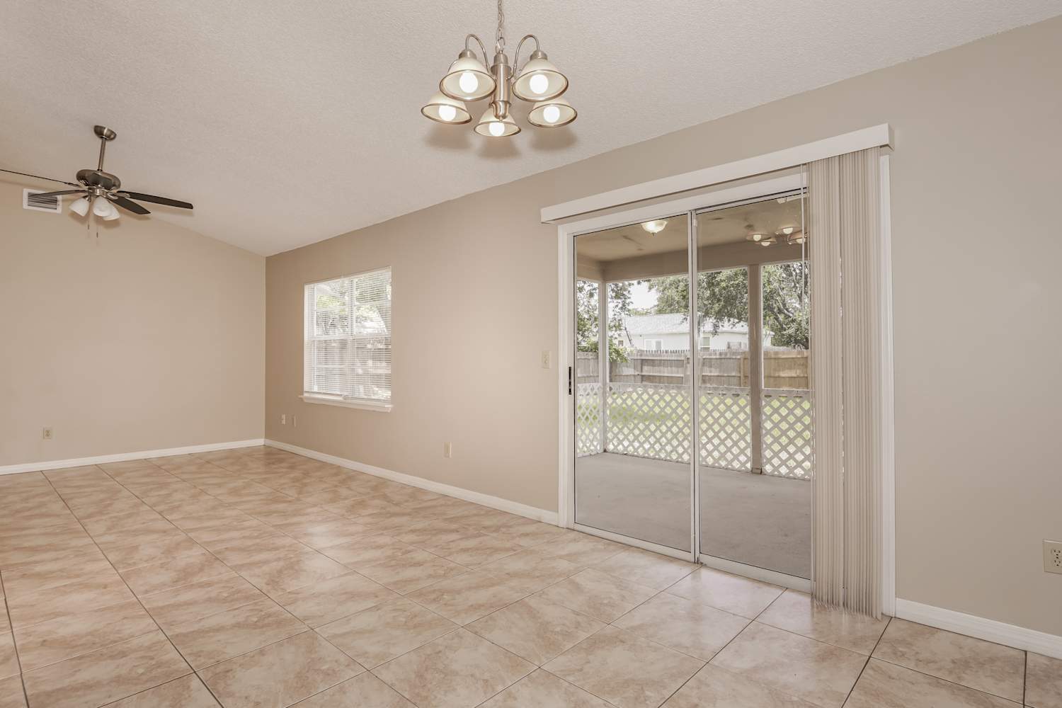 4490 Camberly St photo 4