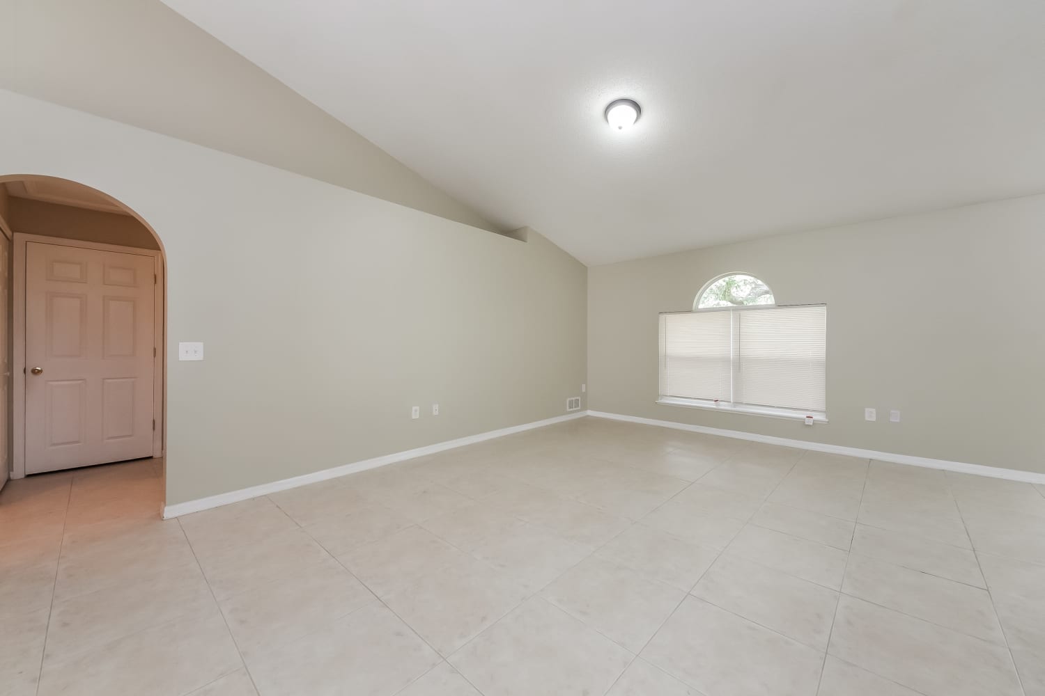 758 Del Prado Dr photo 4
