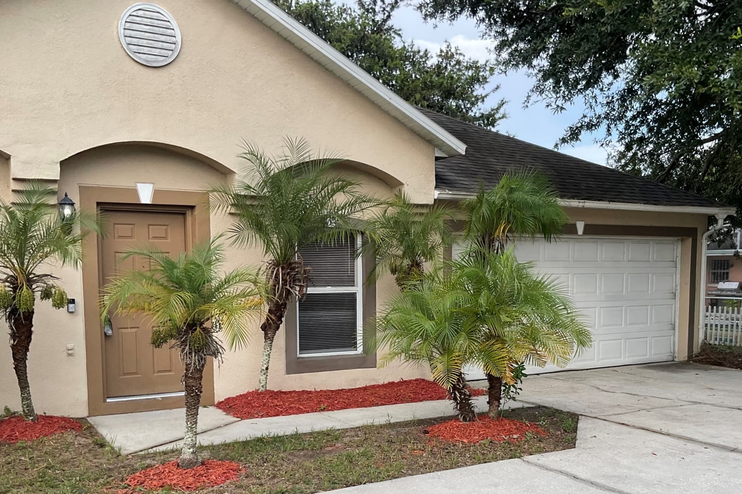 758 Del Prado Dr photo 2