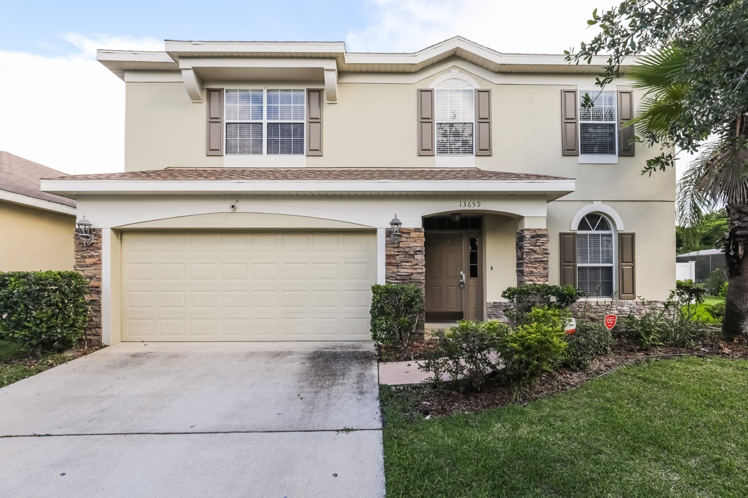 13659 Hawk Lake Dr photo 2