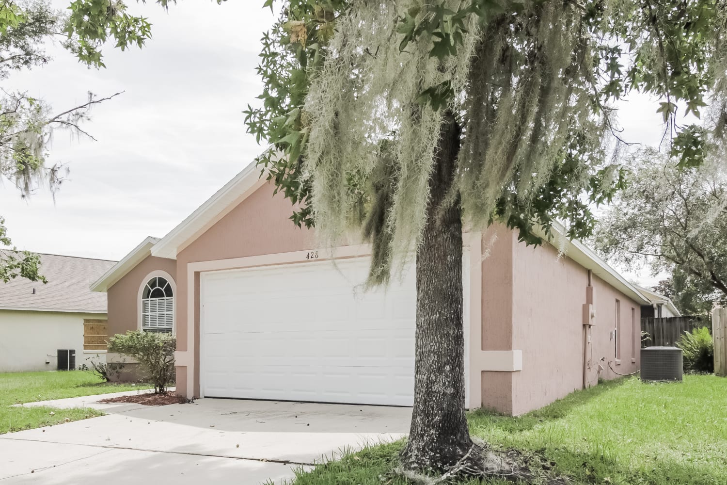 428 Lancers Dr photo 2