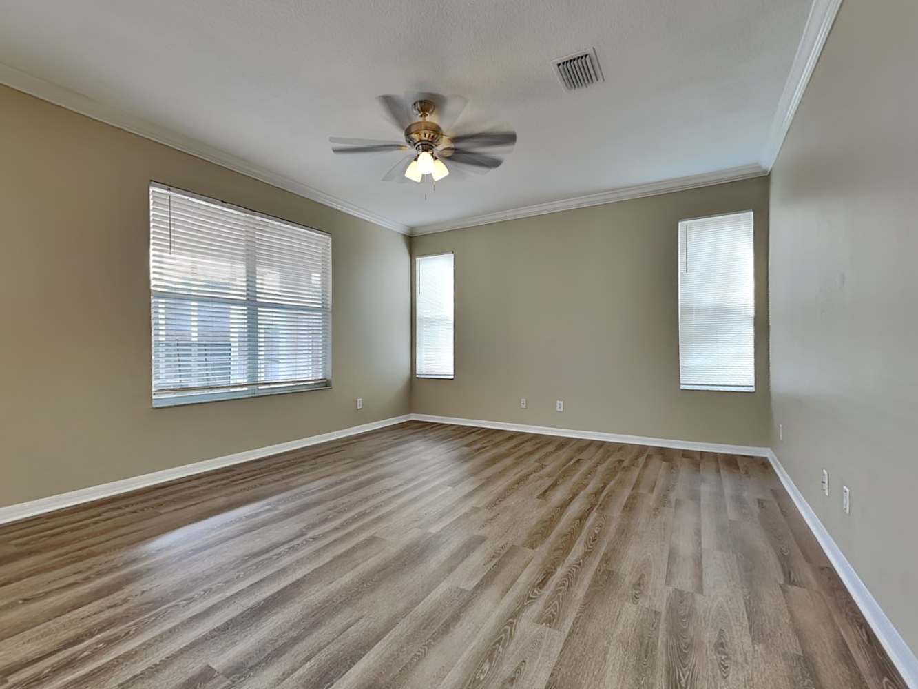 17011 Falconridge Rd photo 5