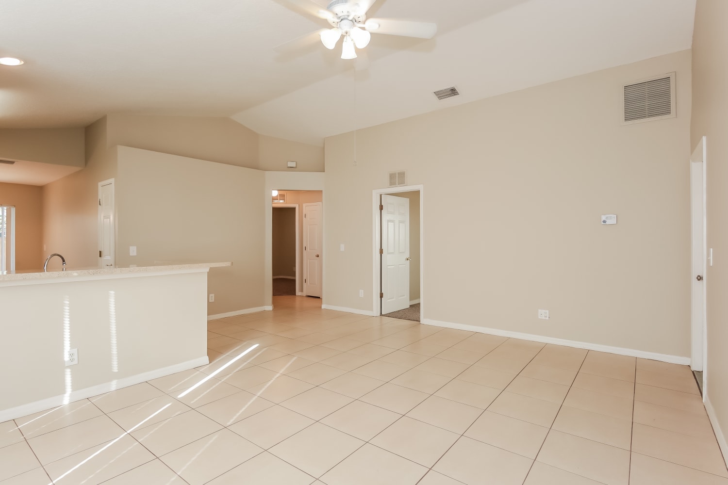10353 Lakeside Vista Dr photo 5