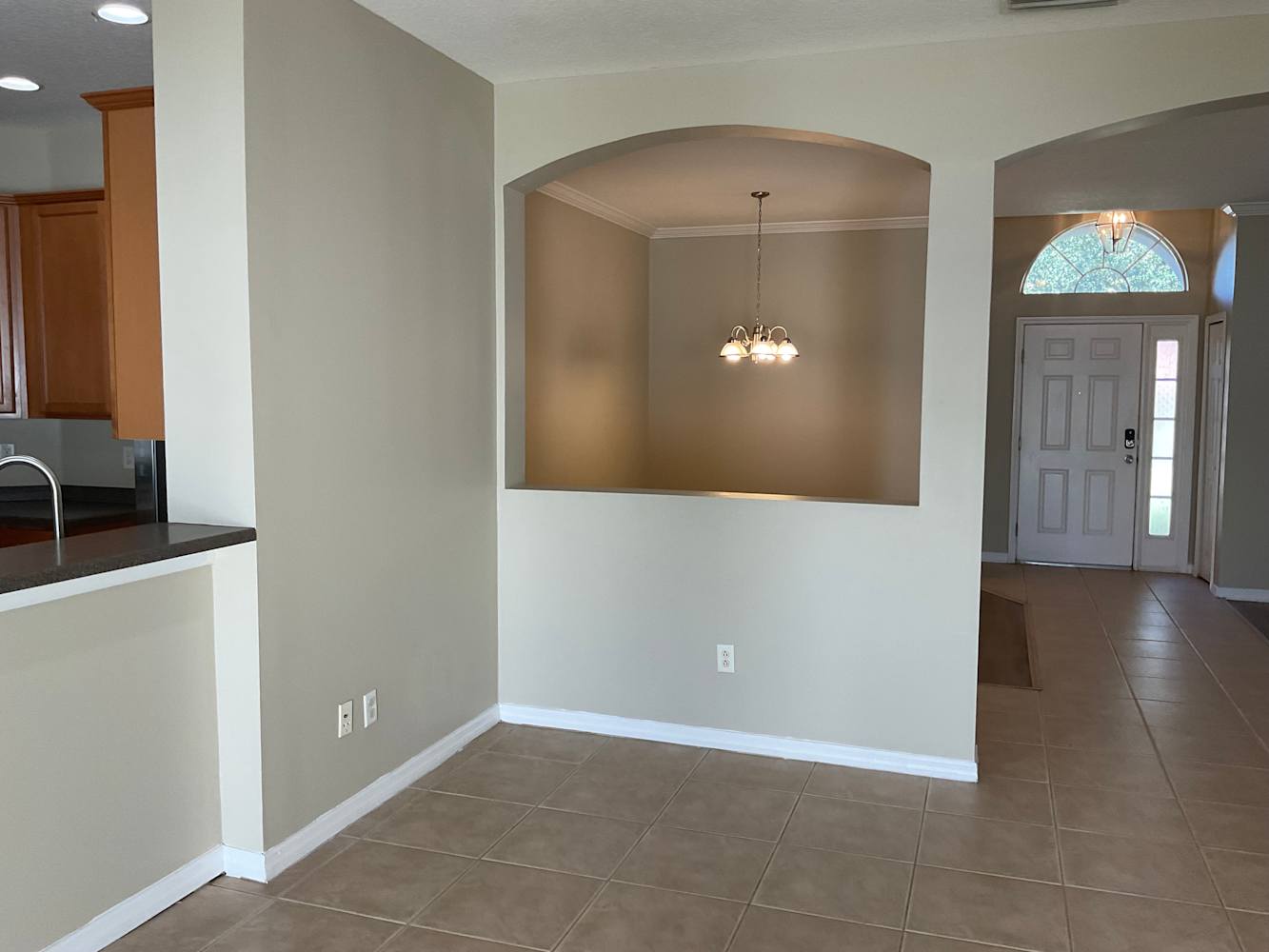 1815 Mira Lago Cir photo 4