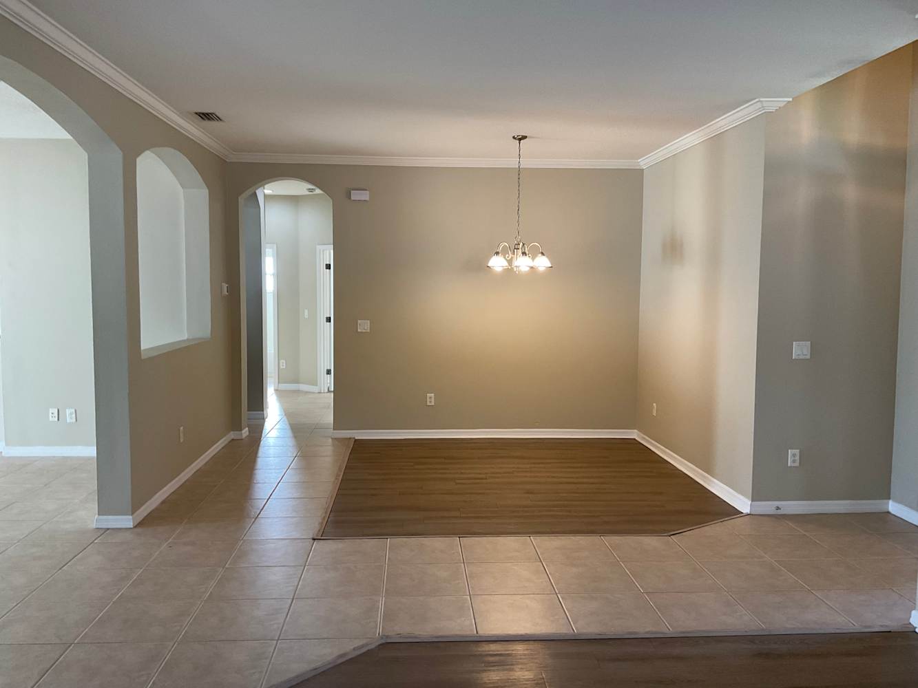 1815 Mira Lago Cir photo 5