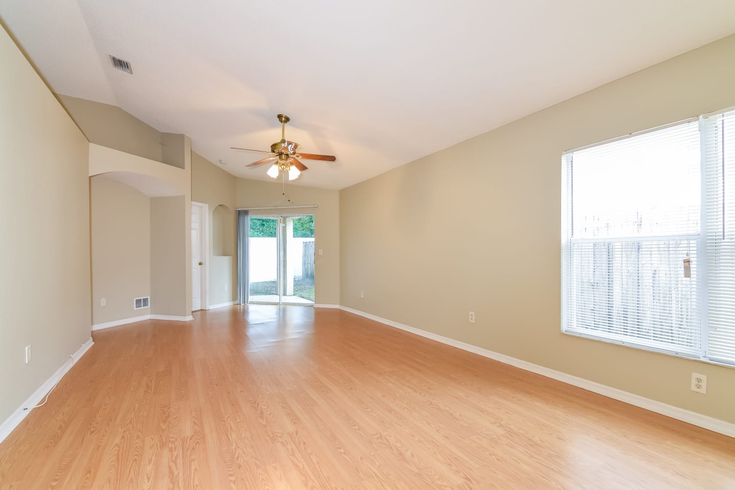 28611 Seashell Ct photo 5