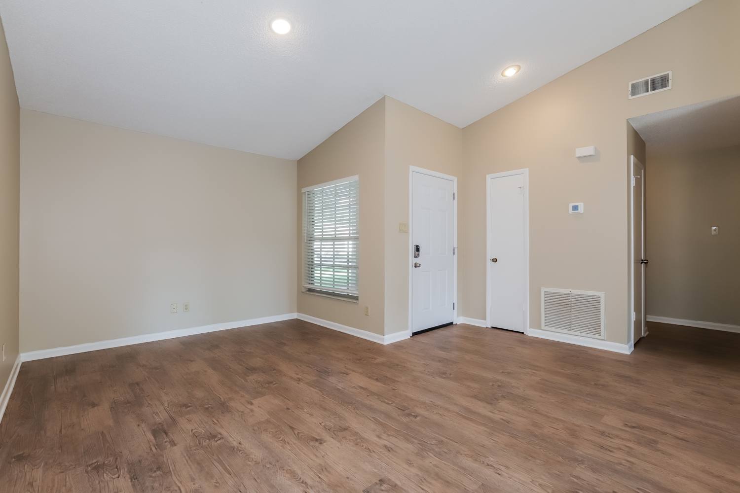 1624 Gardner Dr photo 5