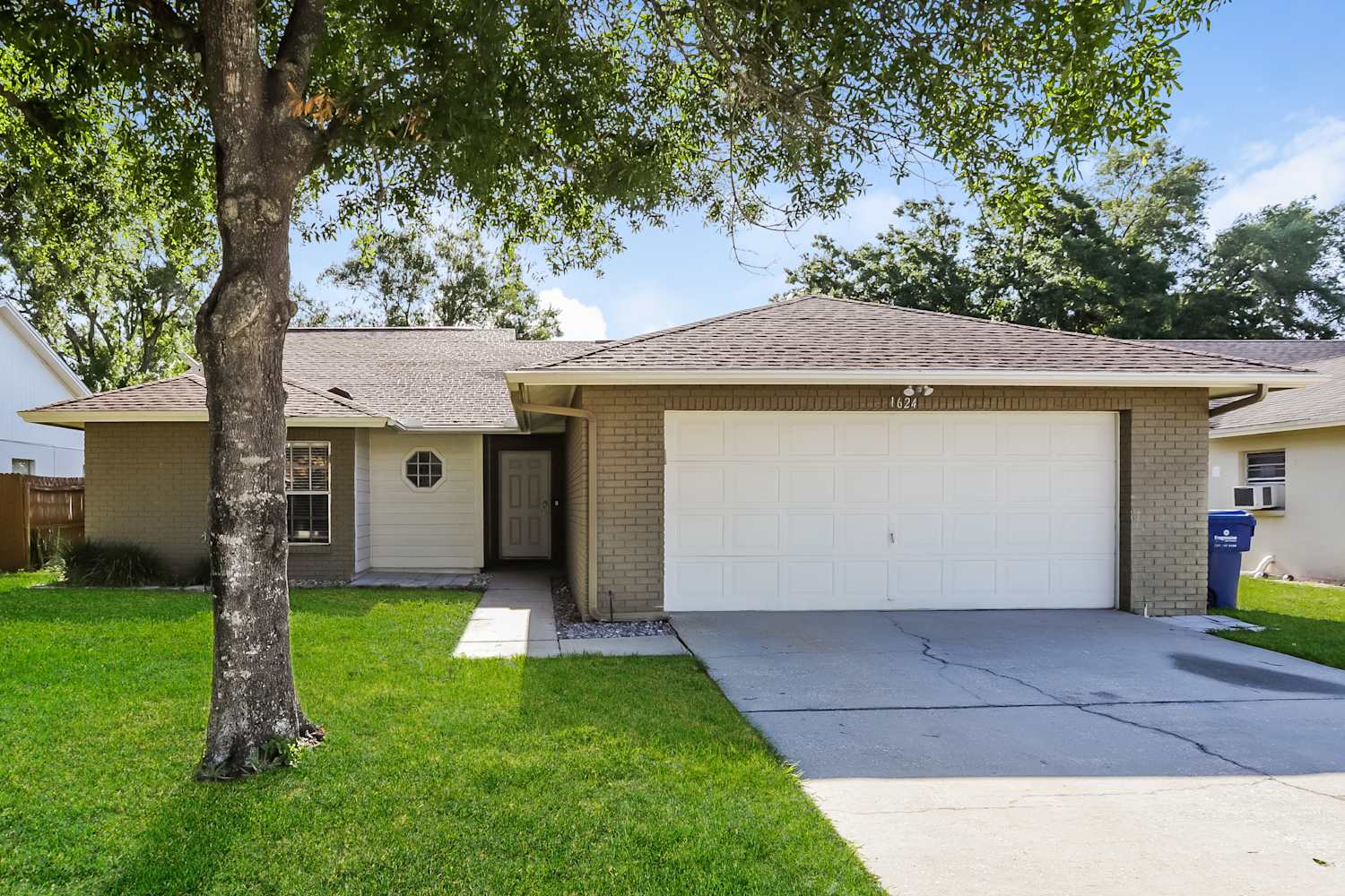 1624 Gardner Dr photo 3