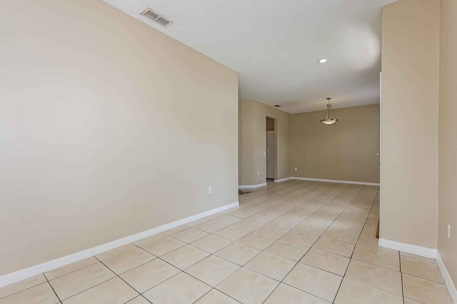 608 Terranova Dr photo 5