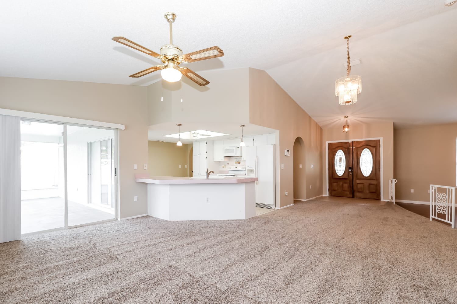 7331 Skyview Ave photo 4