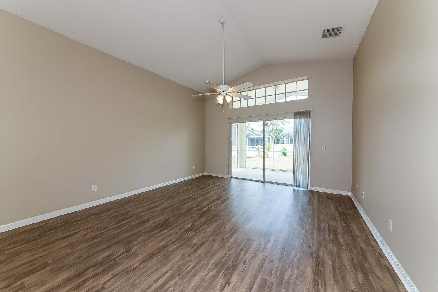 4821 Sabal Harbour Dr photo 3