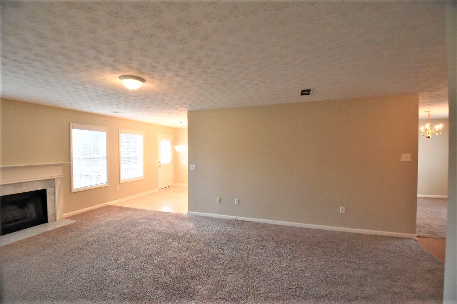 850 Fawnfield Dr photo 3