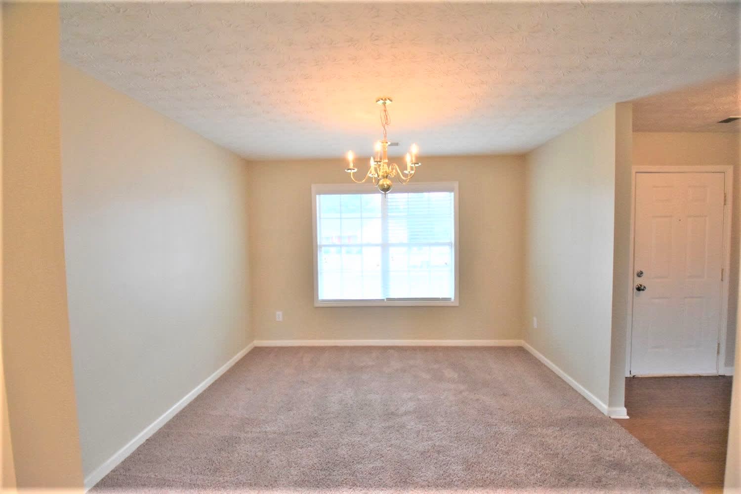 850 Fawnfield Dr photo 2