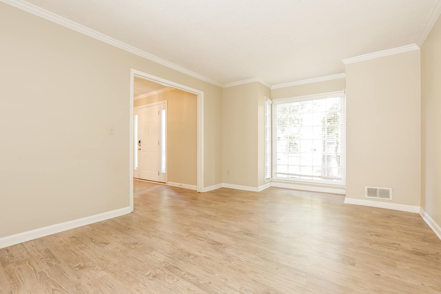 5018 Stoney Point Cir photo 5
