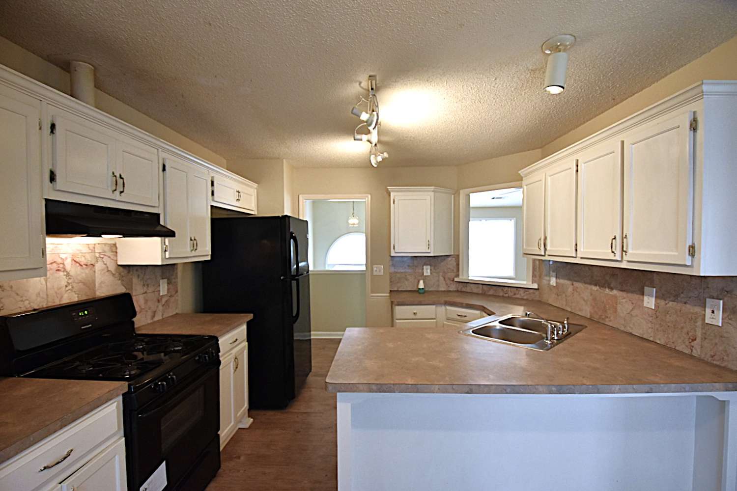 2860 Brookton Ln photo 4