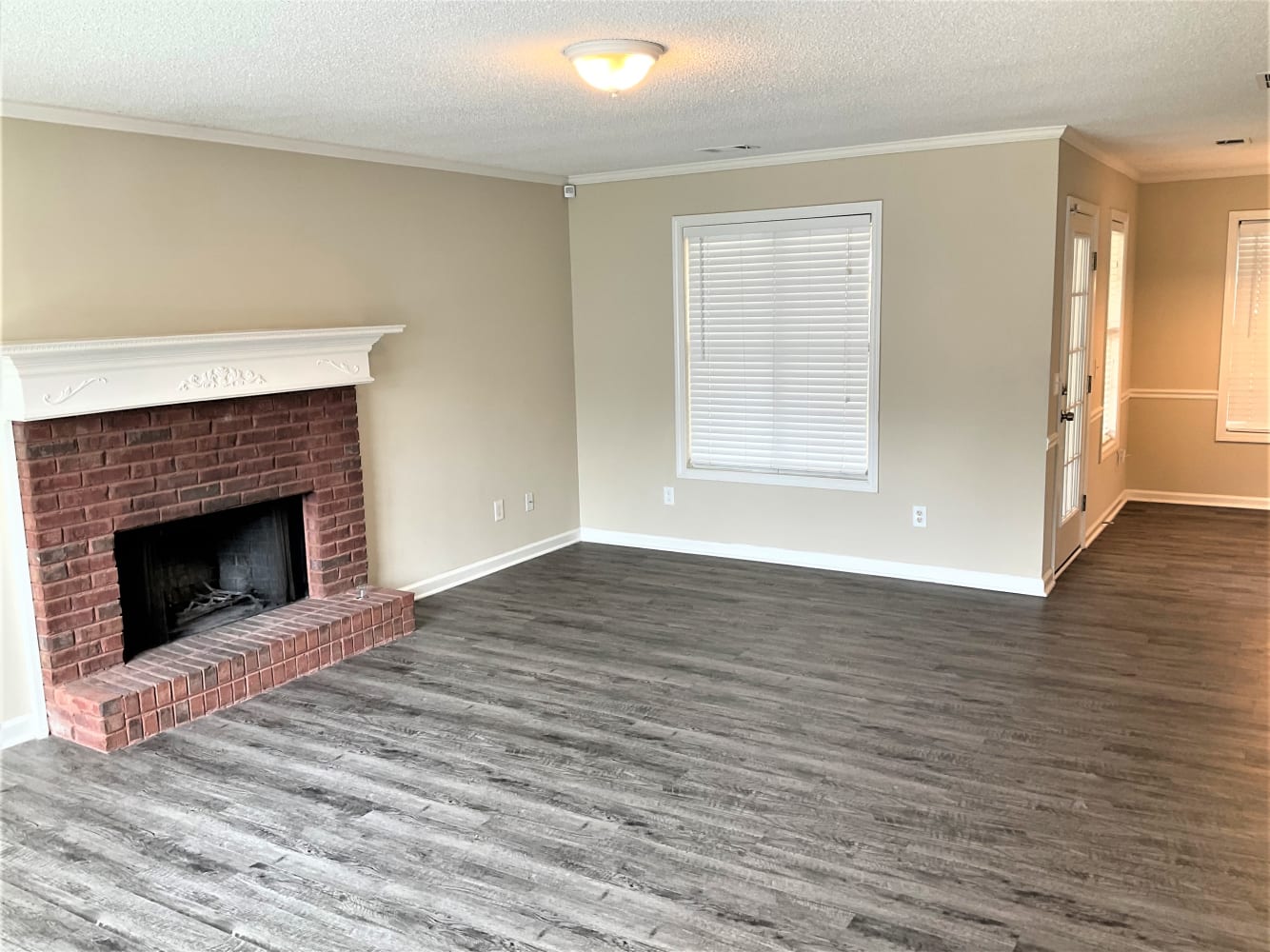 2879 Bridle Creek Dr SW photo 3