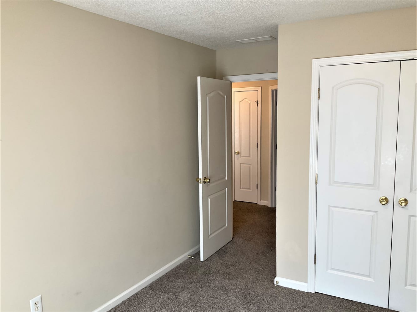 2879 Bridle Creek Dr SW photo 5