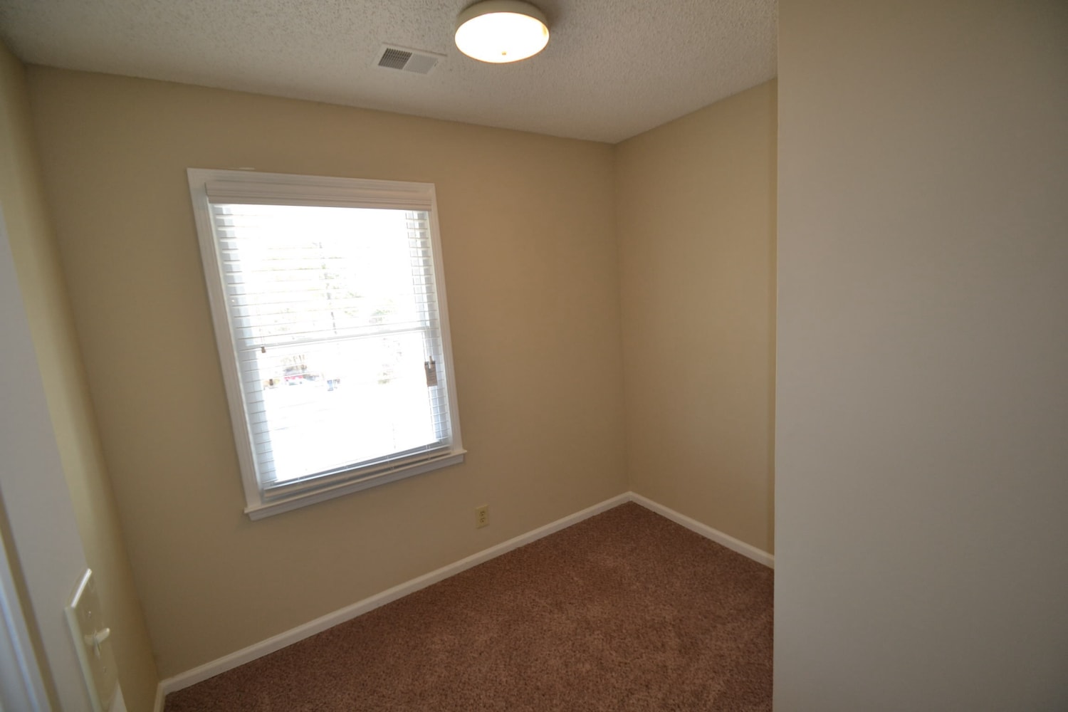 280 Vistawood Dr photo 5