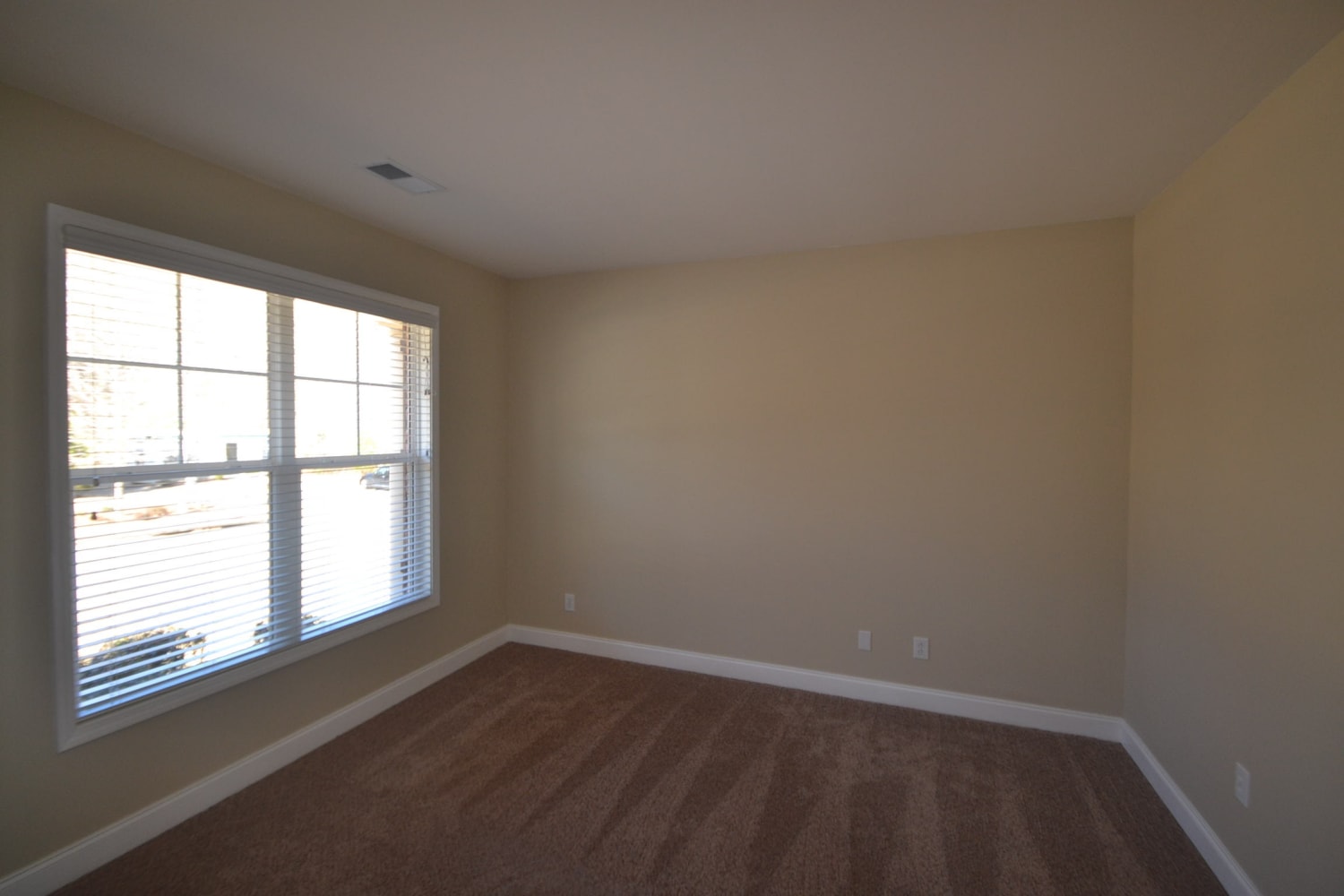 3410 Lynne Rd photo 5