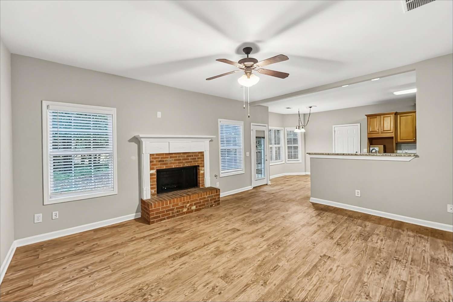 8920 Watersedge Ct photo 5