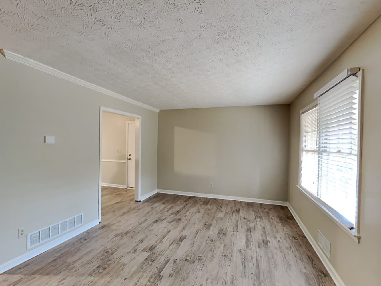 2182 Ivy Crest Dr photo 5