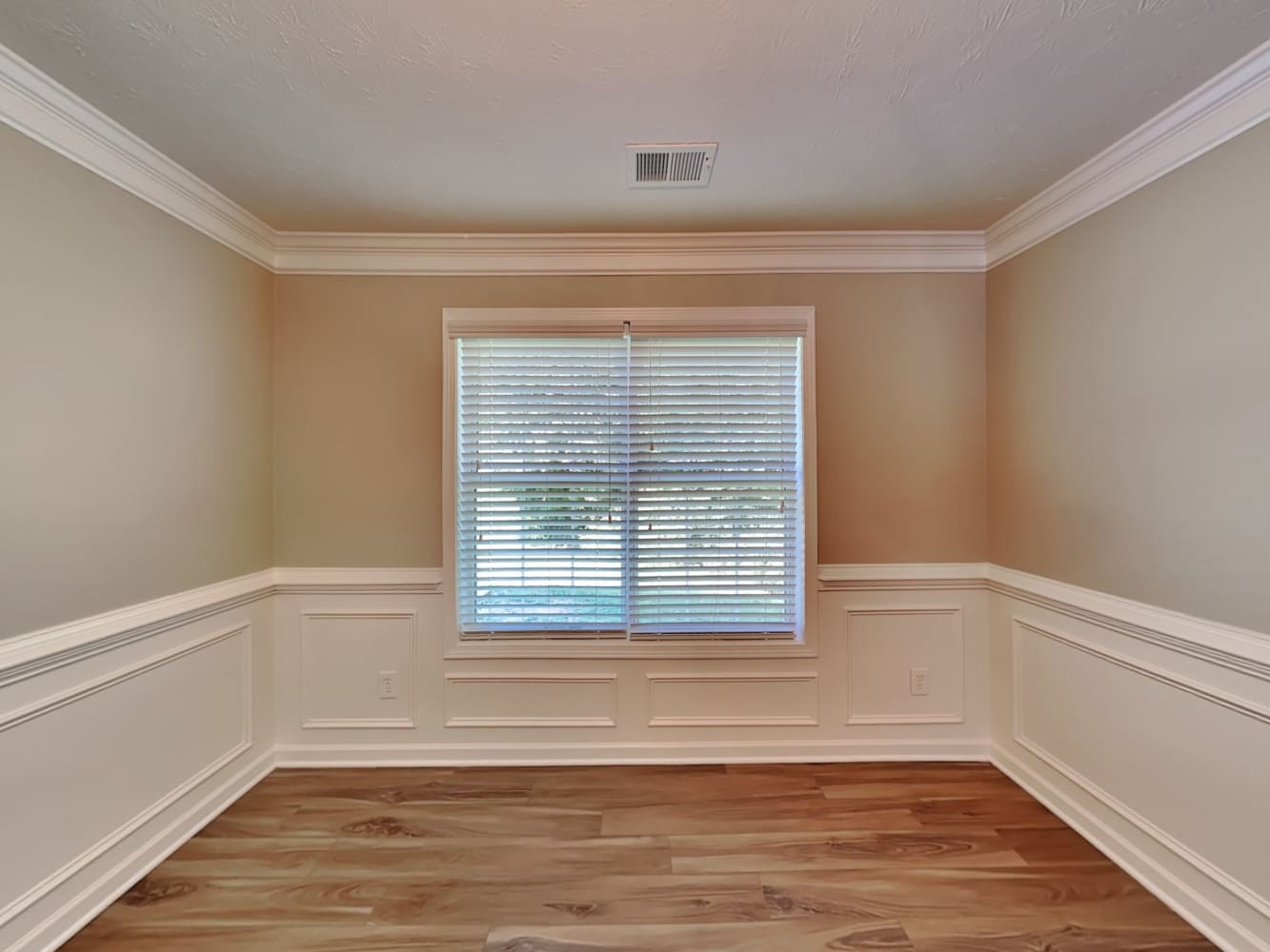 716 Adams Farm Ct photo 5
