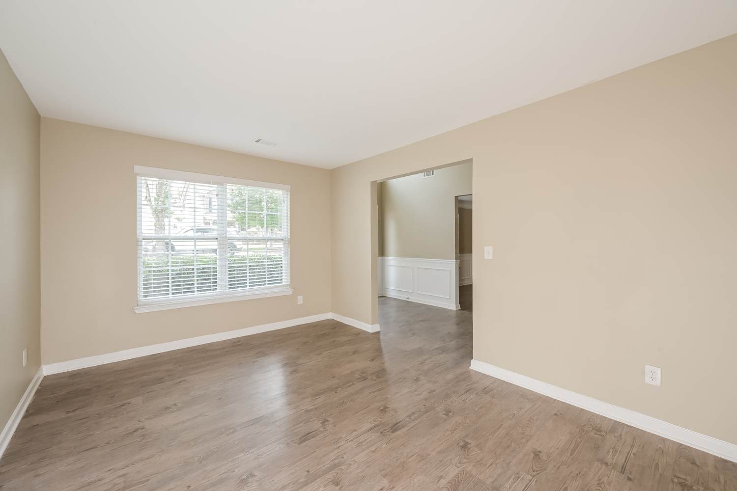 4434 Michael Jay St photo 5