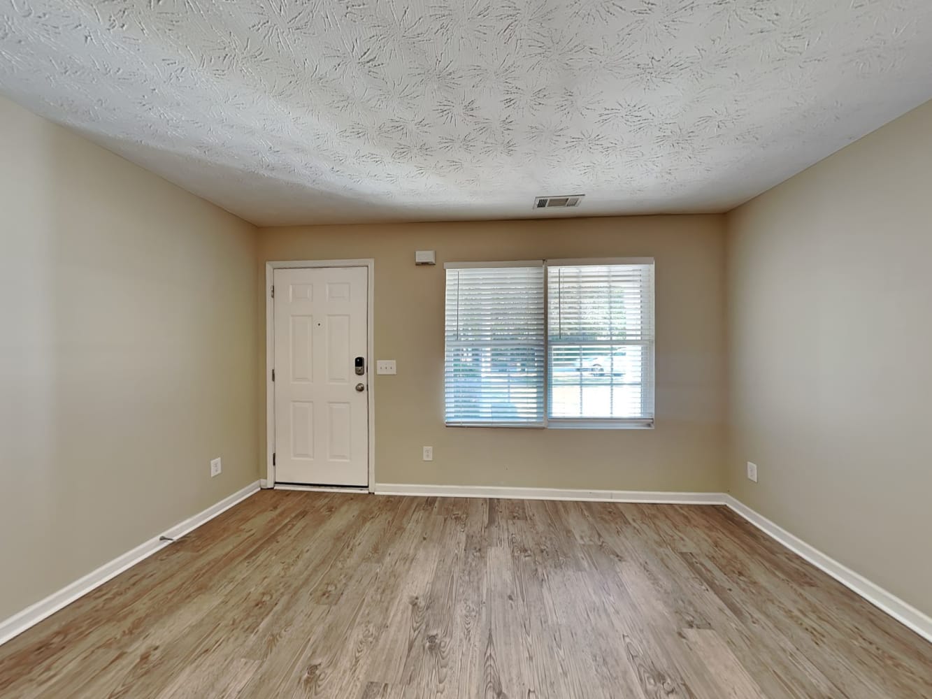 5183 Tew Ln SW photo 3