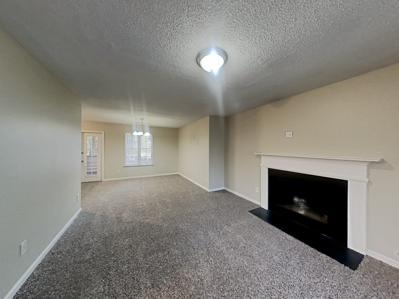 1610 Vinebrook Ter NW photo 4