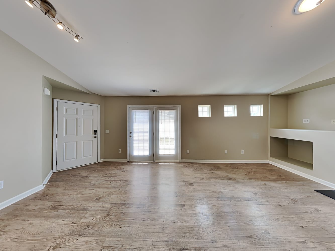 5740 Mountain Top Pl photo 3