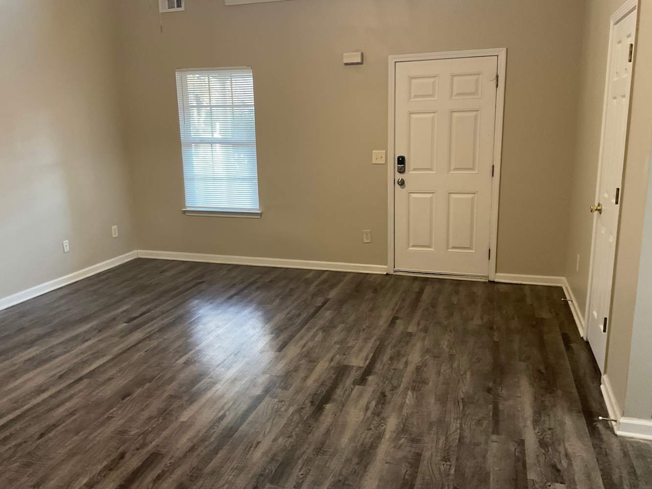 209 Sableshire Way photo 2