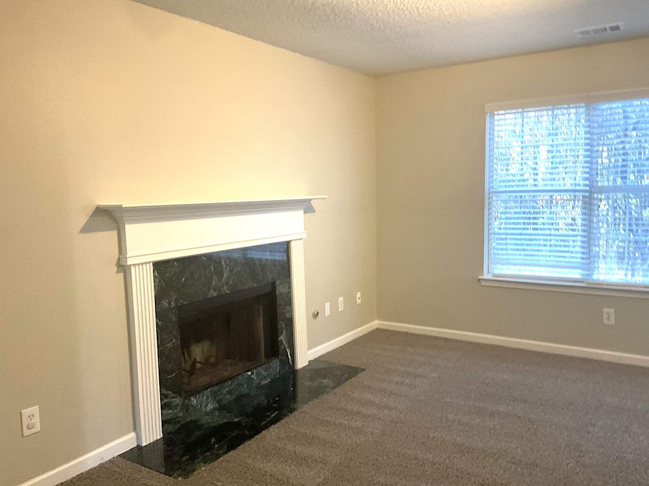 5434 Beaver Lake Dr photo 4