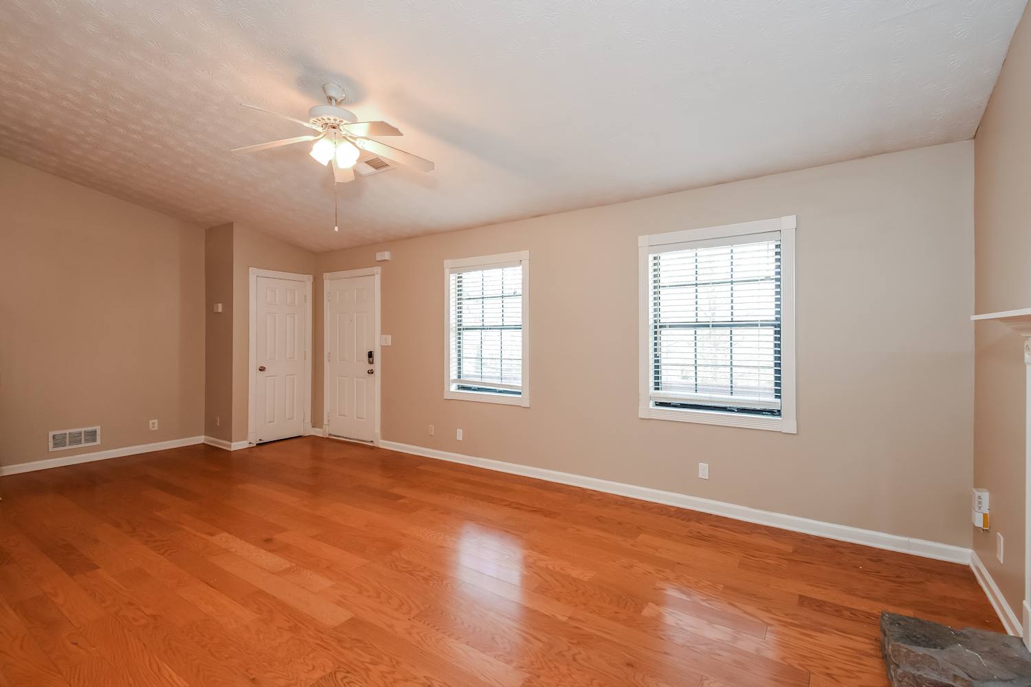 2204 Post Oak Dr photo 5