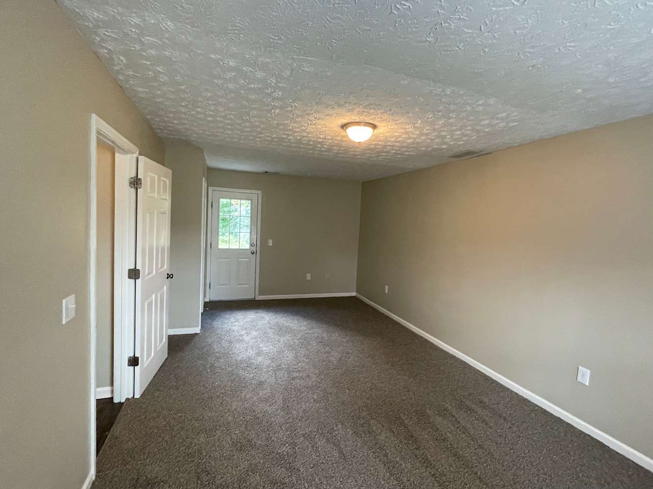 104 Jack Ct photo 4