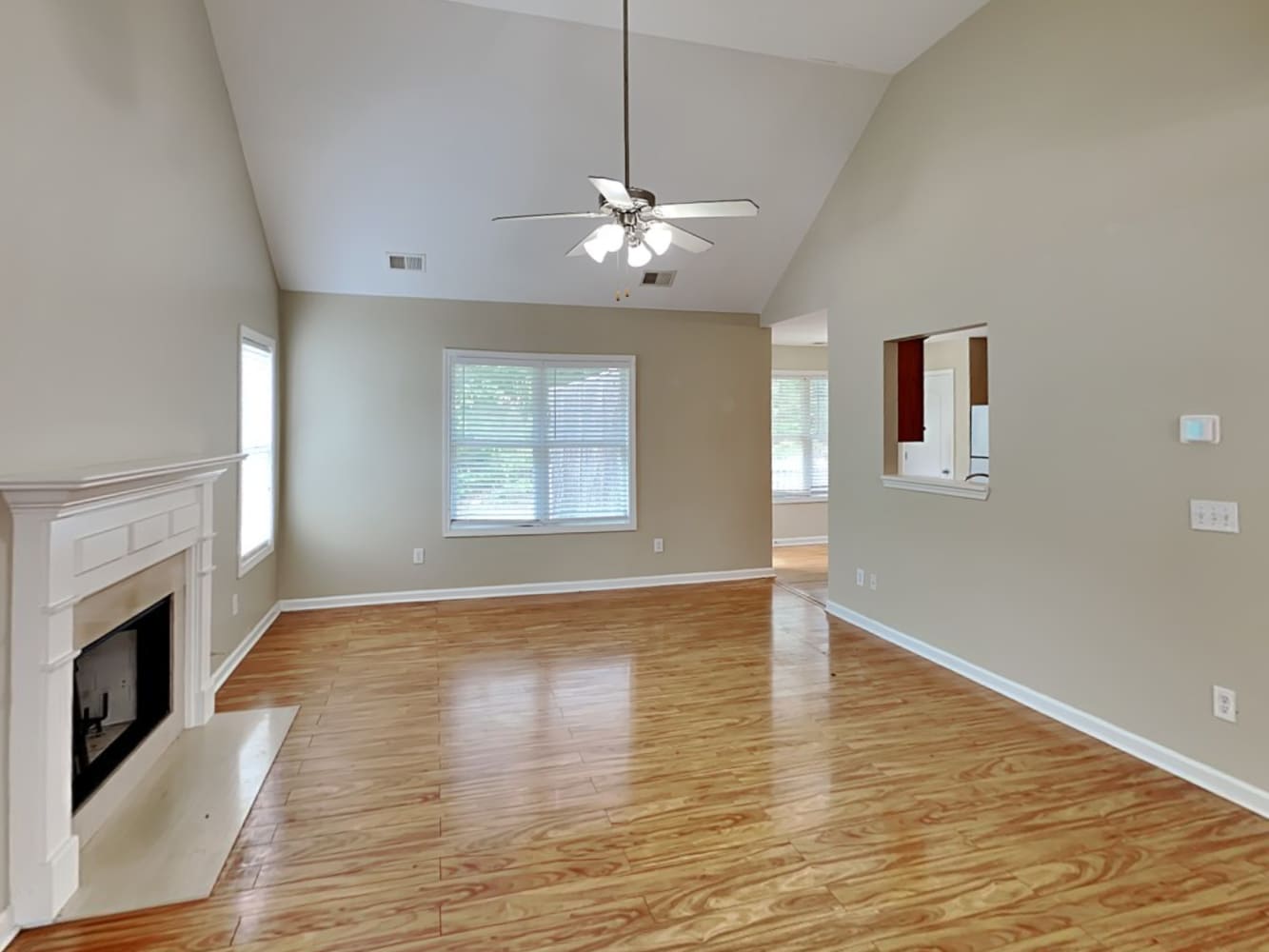 104 Victory Commons Dr photo 5