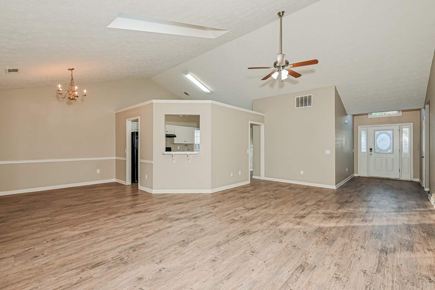 805 Avalon Forest Dr photo 4