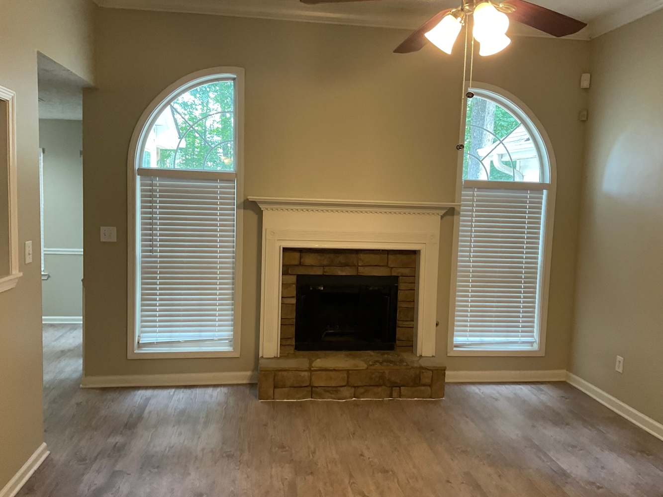 145 Stoney Brook Way photo 4