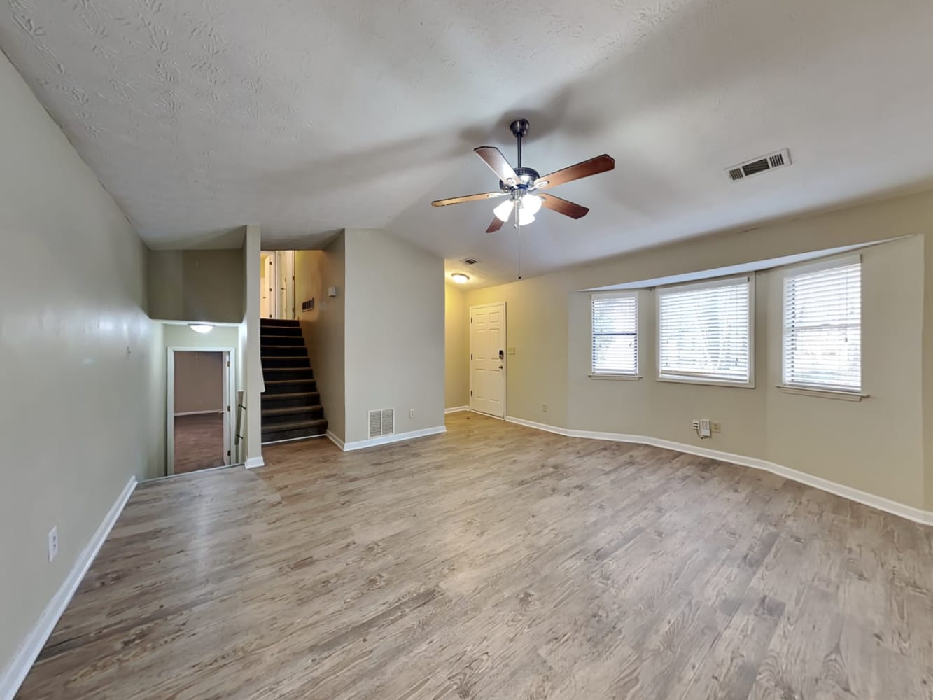 4056 Jami Ln photo 5