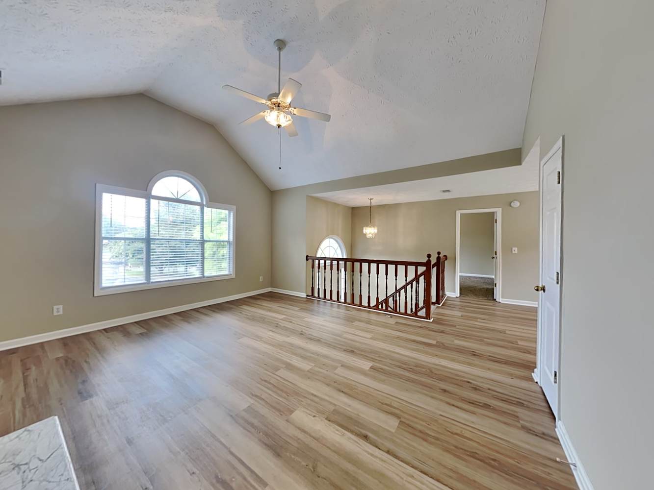 3208 Evonshire Ln photo 4