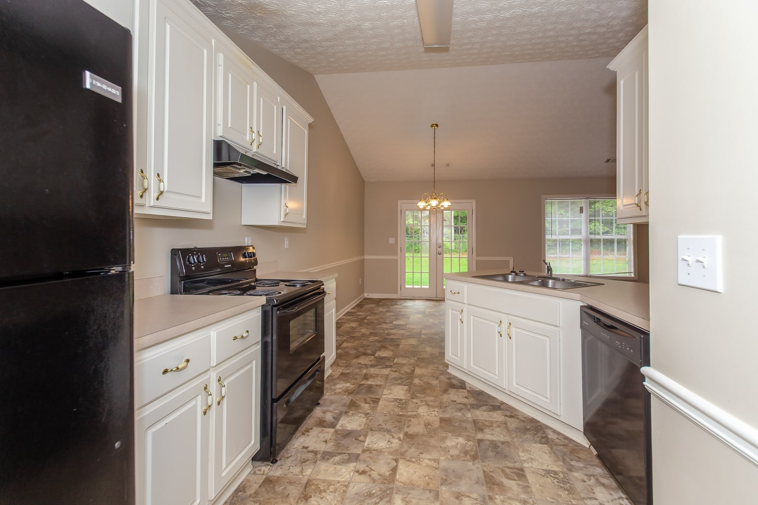 155 Crooked Creek Dr photo 4