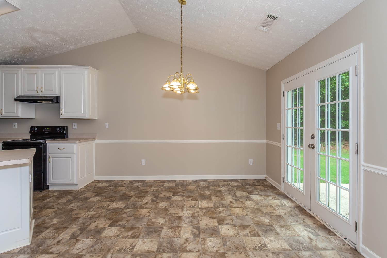 155 Crooked Creek Dr photo 3