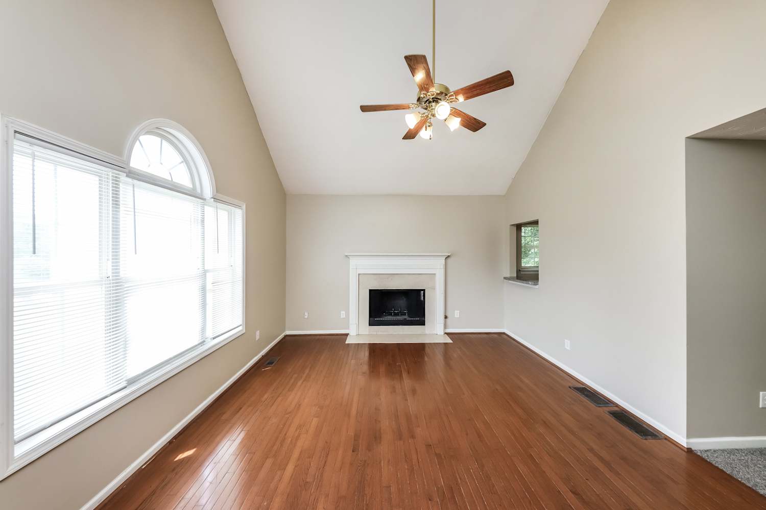 4050 Lions Gate photo 5