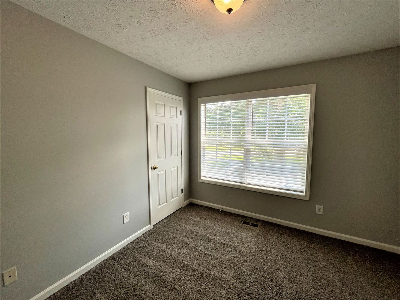 41 Fairview Oak Pl photo 5