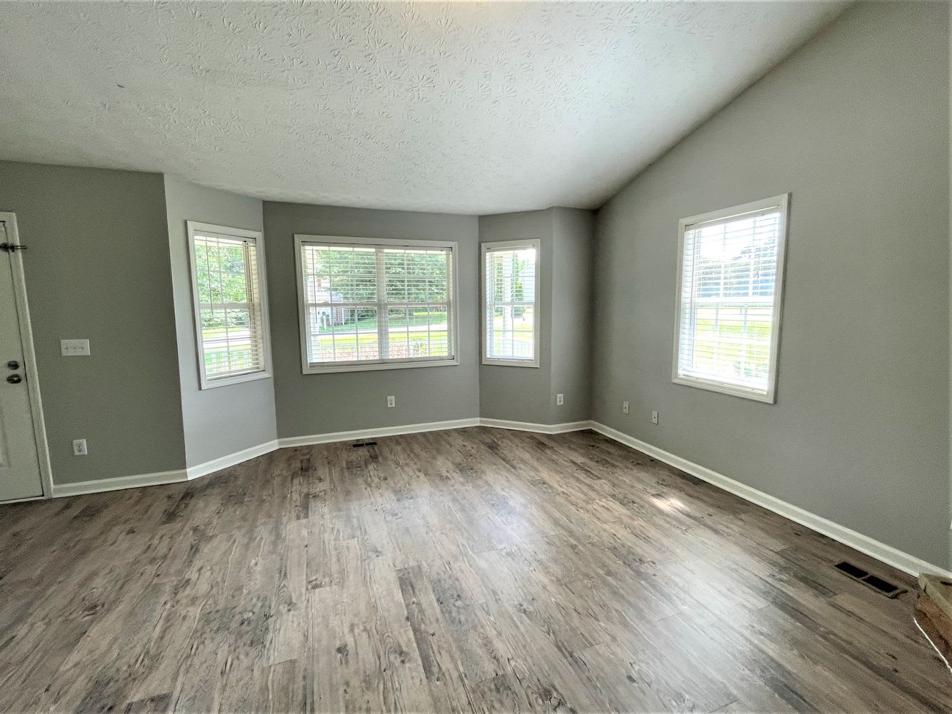 41 Fairview Oak Pl photo 2
