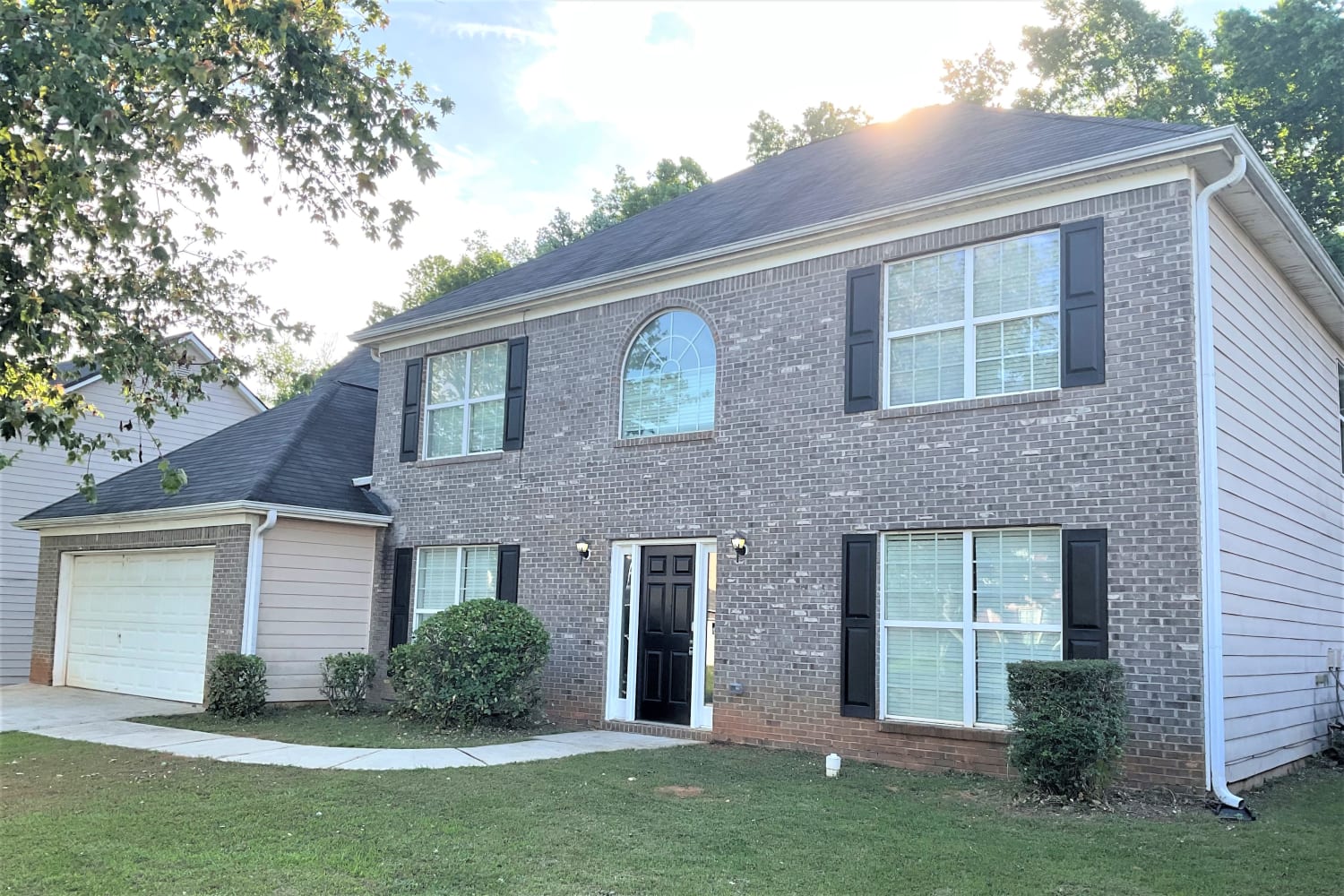 1027 Lear Dr photo 2