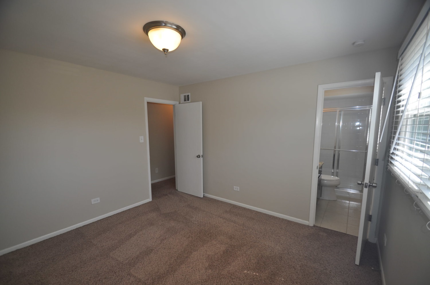 16056 Olcott Ave photo 5
