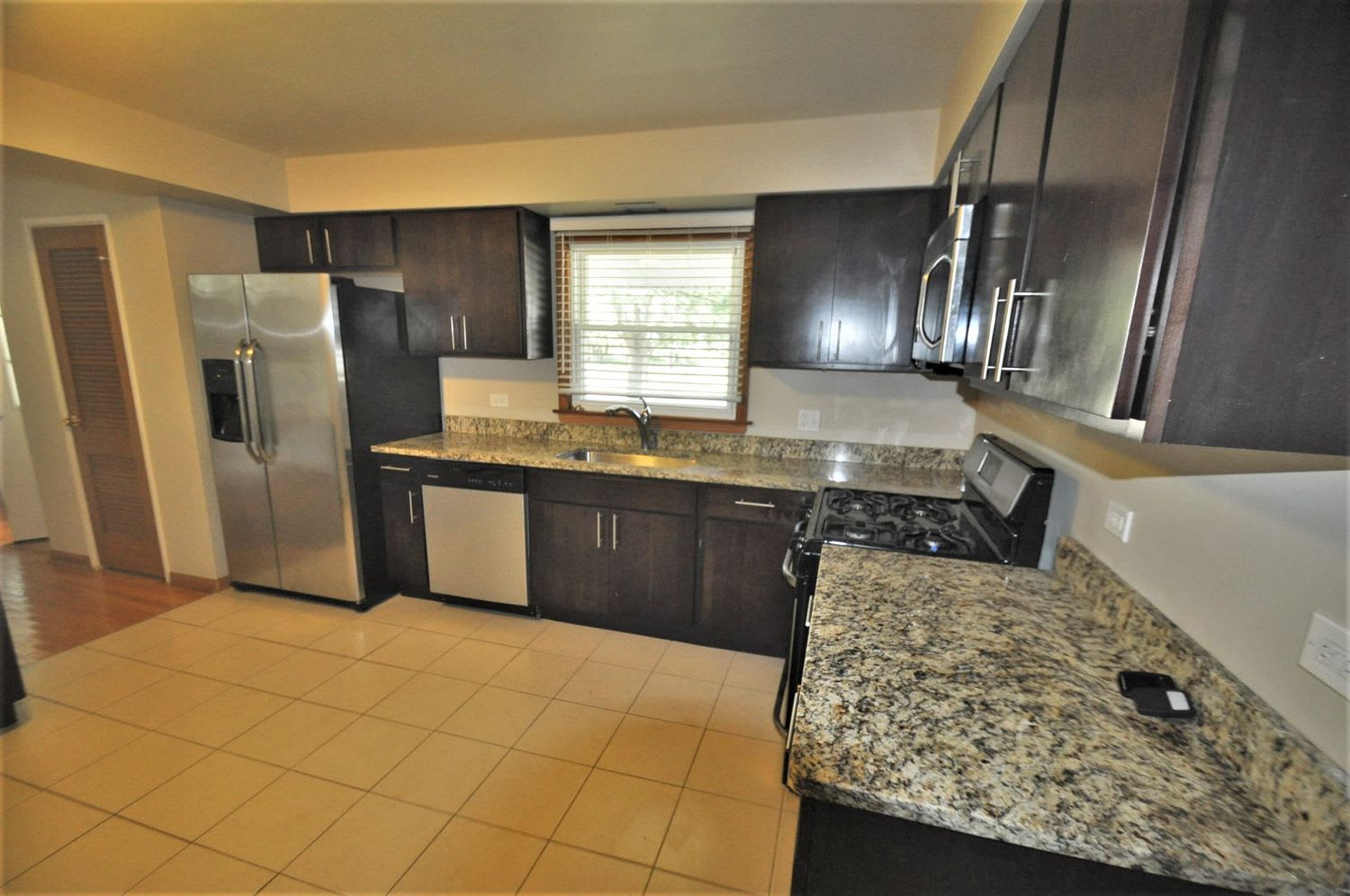12601 S Massasoit Ave photo 4