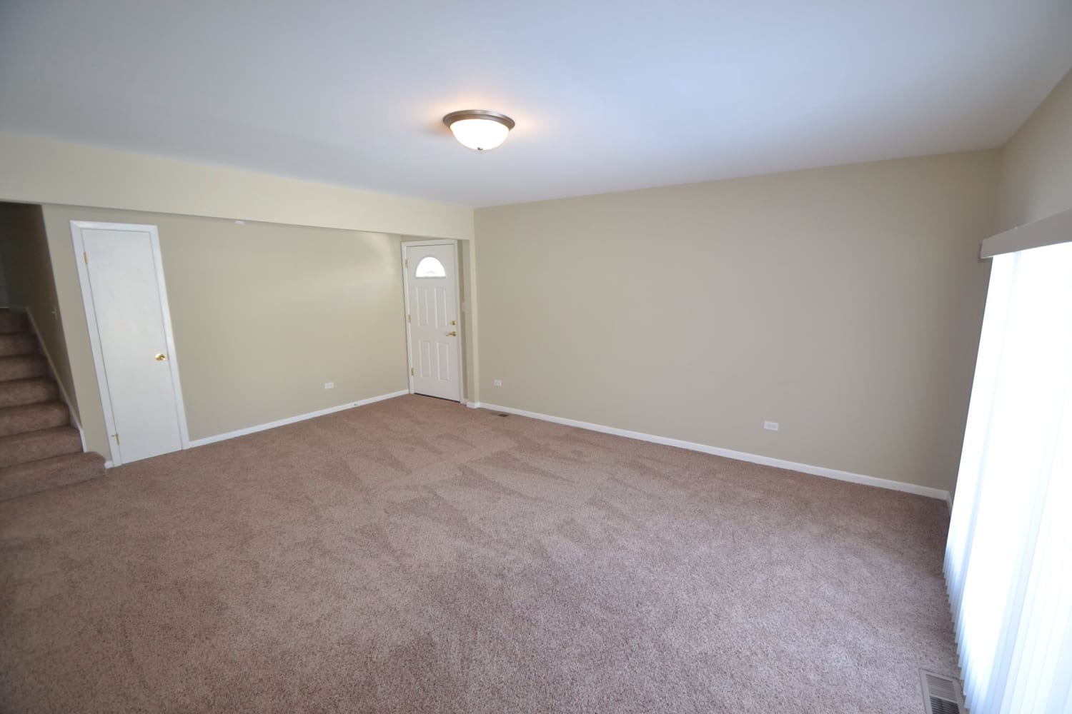 26W257 Harrison Ave photo 4
